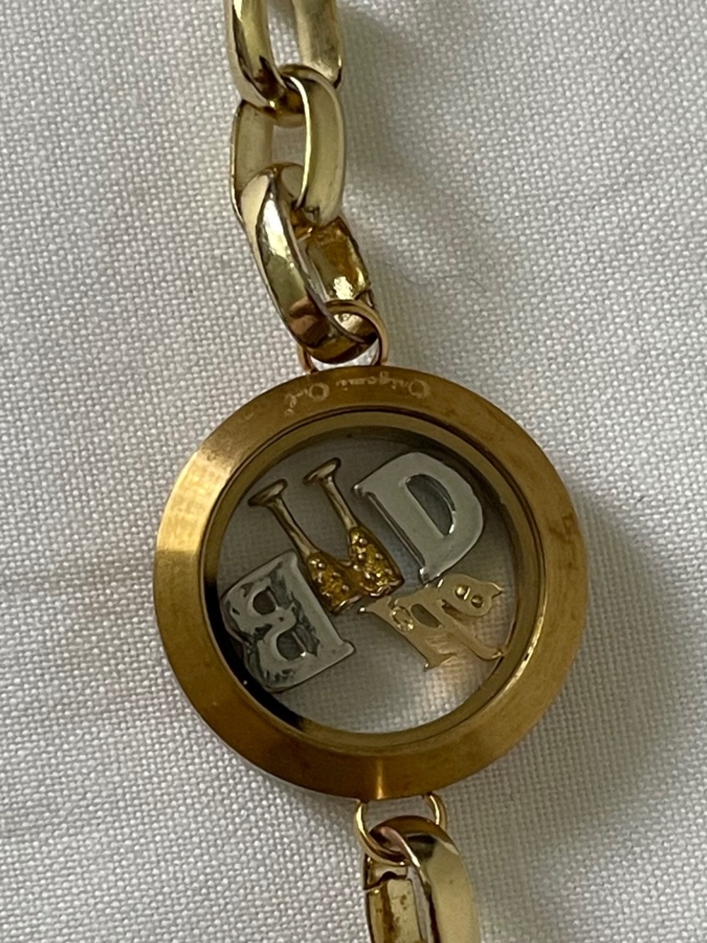 Origami Owl Bracelet Shadow Box Gold Tone "Ido" Champagne Glasses D B Initials